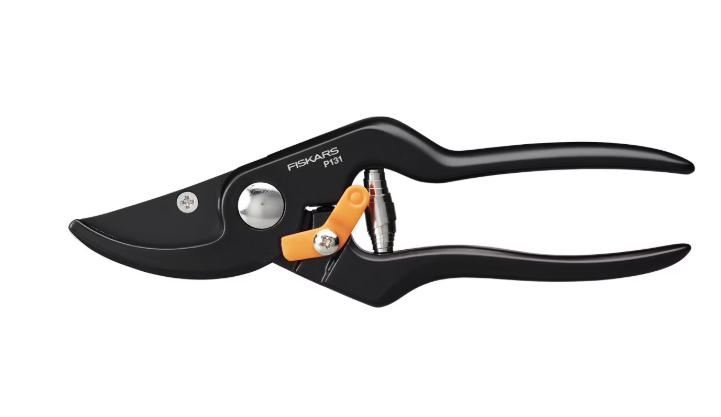 Fiskars Solid Pruner (P131)